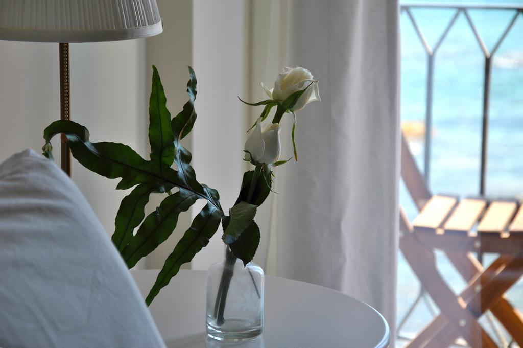 Taorminaxos Wonderful Seaview Apartment จีอาร์ดีนี นักซอส ภายนอก รูปภาพ