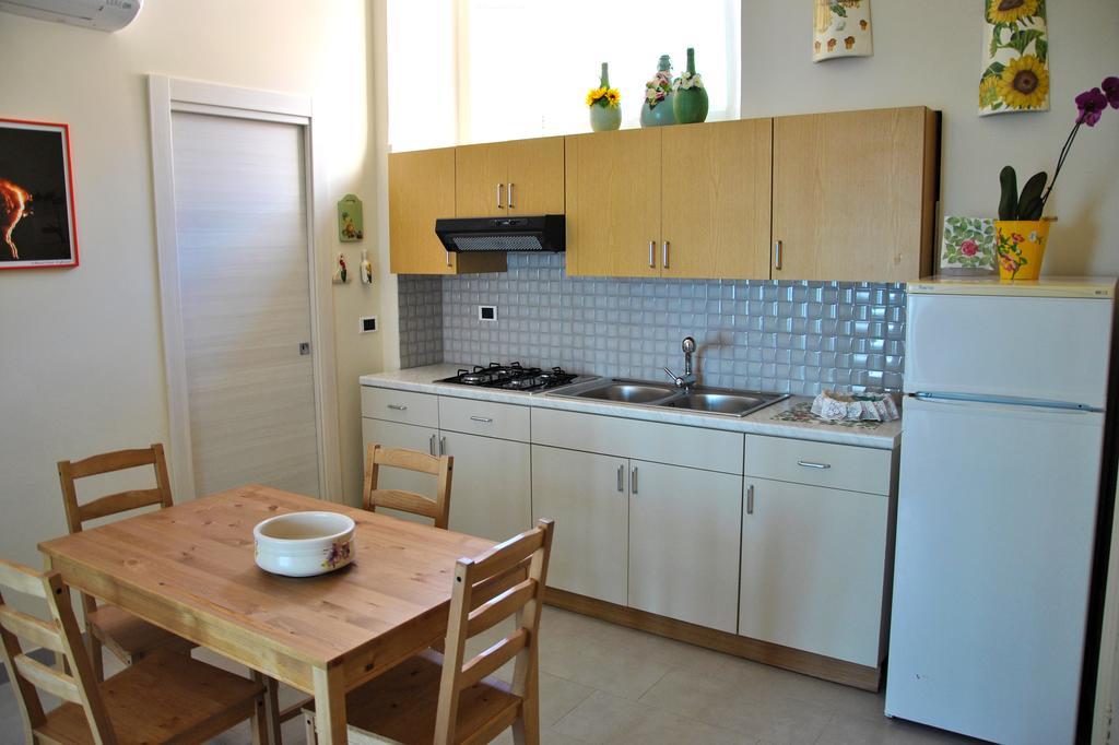 Taorminaxos Wonderful Seaview Apartment จีอาร์ดีนี นักซอส ภายนอก รูปภาพ