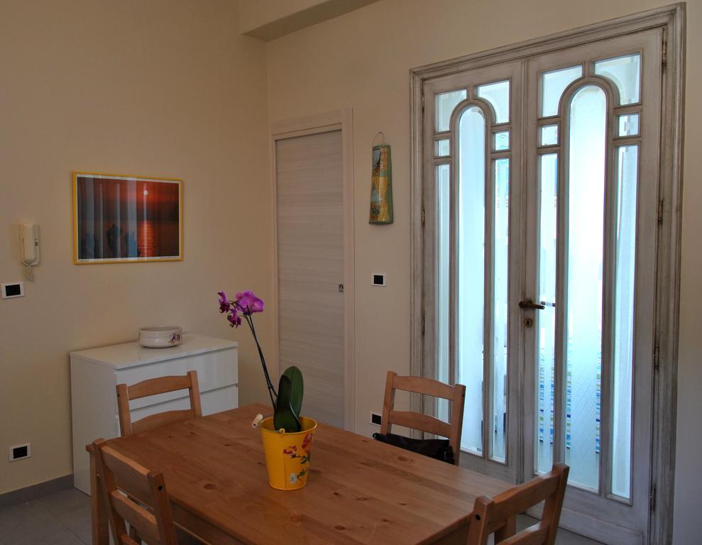 Taorminaxos Wonderful Seaview Apartment จีอาร์ดีนี นักซอส ภายนอก รูปภาพ
